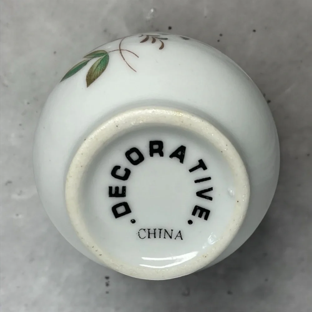 Vtg Bud Vase Porcelain Decorative China White Floral Miniature